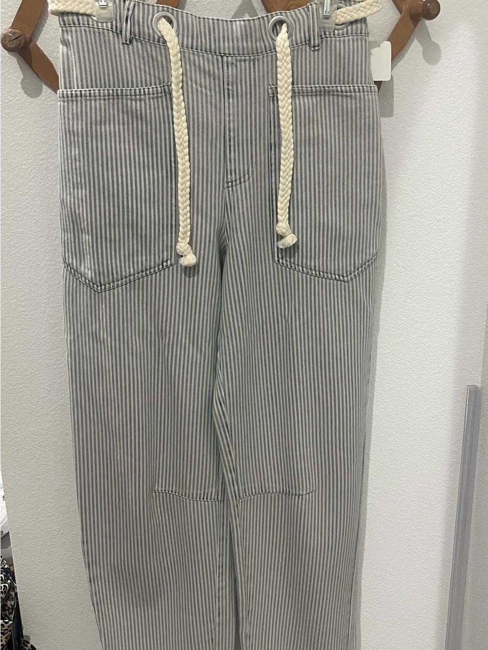 Striped Ankle Cropped Pants with Rope Drawstring - blue /White